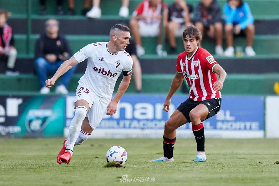 他们虽然比 他们虽然比